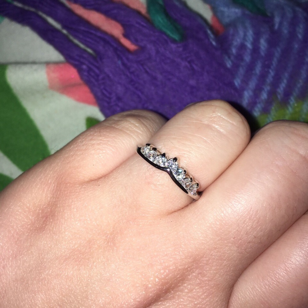 ZIRCONIA CRYSTAL SILVER TIARA RING - Picture 3 of 3
